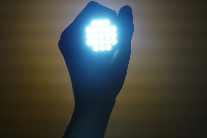 Neony LED – jakie są ich cechy i dlaczego warto je wykorzystywać?